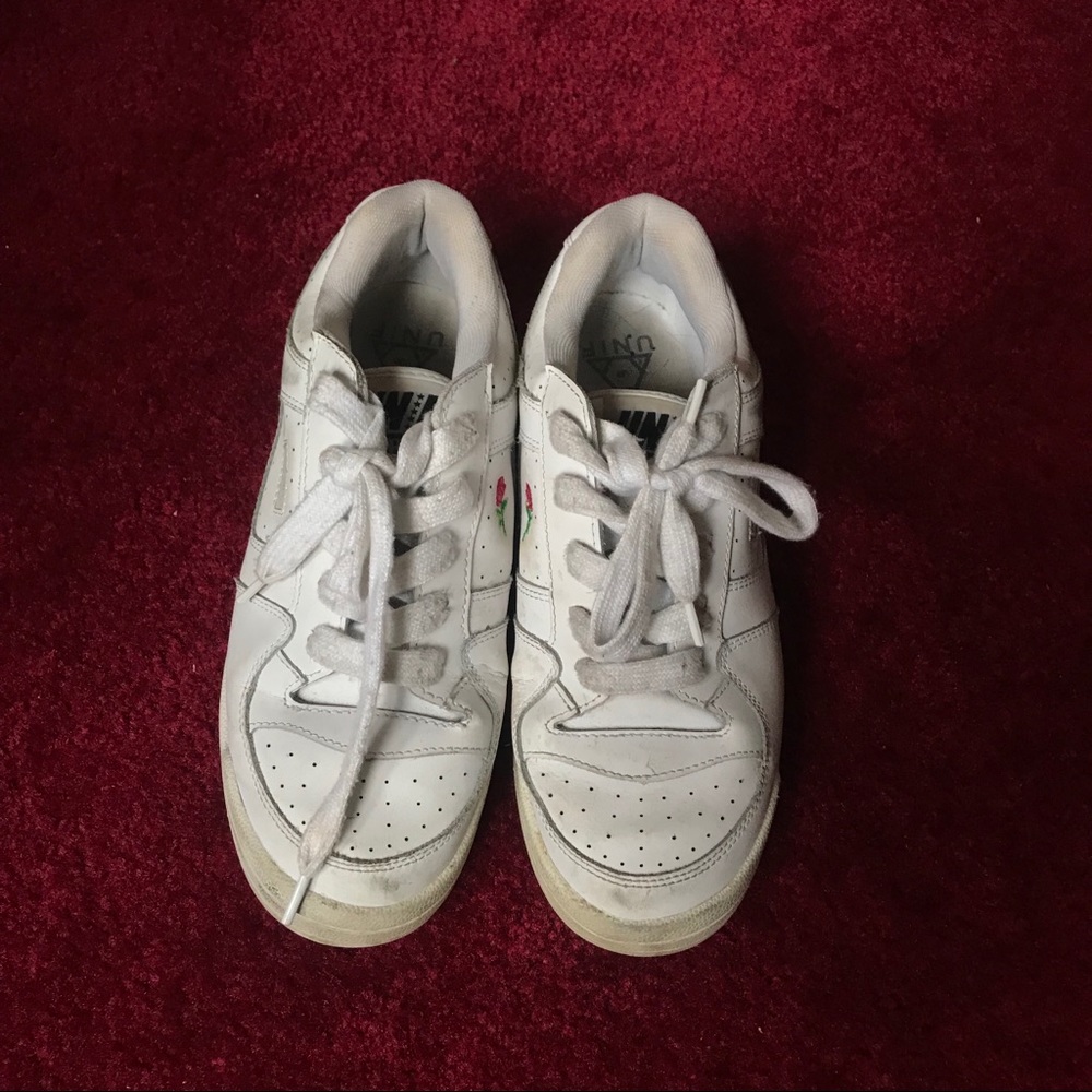 UNIF Normas White Sneaker